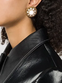 Европейската и американската мода латунная ретро кръгла перла между кристали интелигентен прост щедри скоба за ушите