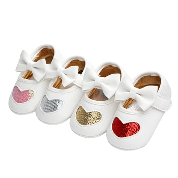 Обувките Мери Джейн на равна подметка за момиченца, нескользящие обувки на принцесата във формата на сърце с пайети, бебешко кошче (безплатно), детски обувки